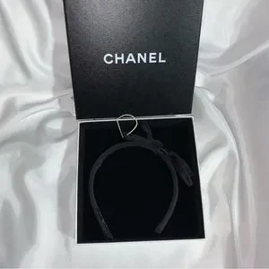 CHANEL hand wrapped black silk DOUBLE BOW headband w/presentation box CHANEL | Accessories | Chanel Hand Wrapped Black Silk Double  main image 4